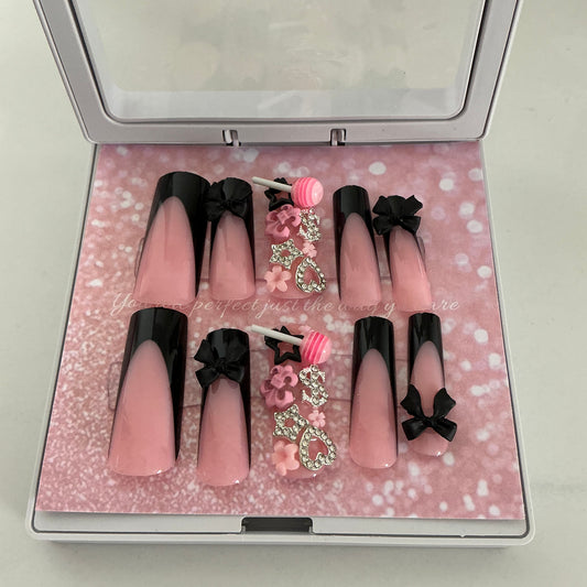 Black Junk Press on Nails