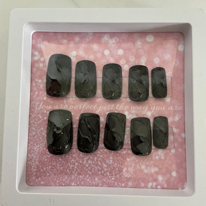 Short Black Press on Nails