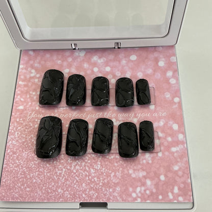 Short Black Press on Nails